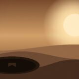 夕暮れの砂丘と、深い穴の底にぽつんと建つ一軒家のシルエット